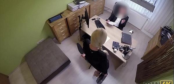 LOAN4K. Brillante Teen Blondine braucht Geld für neues Auto, also warum hat Sex